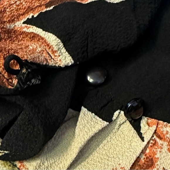 LF Seek The Label Floral Boho Black Ruffled Faux Wrap Crepe Crop Top Size S - Picture 6 of 11